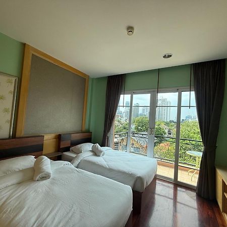 Greenview Ekkamai10 Suite Bangkok Exterior foto