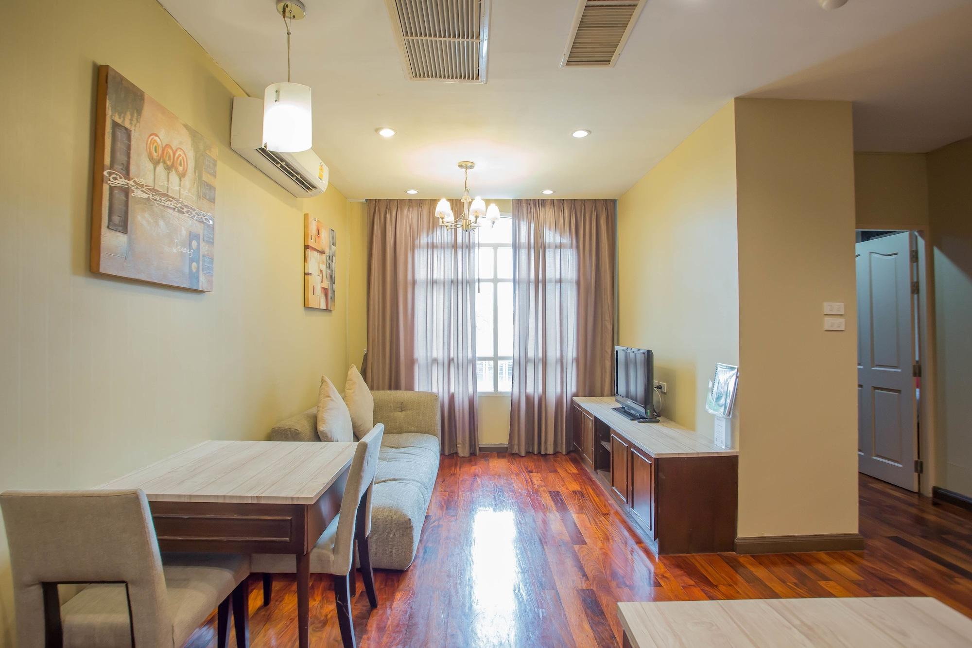 Greenview Ekkamai10 Suite Bangkok Exterior foto
