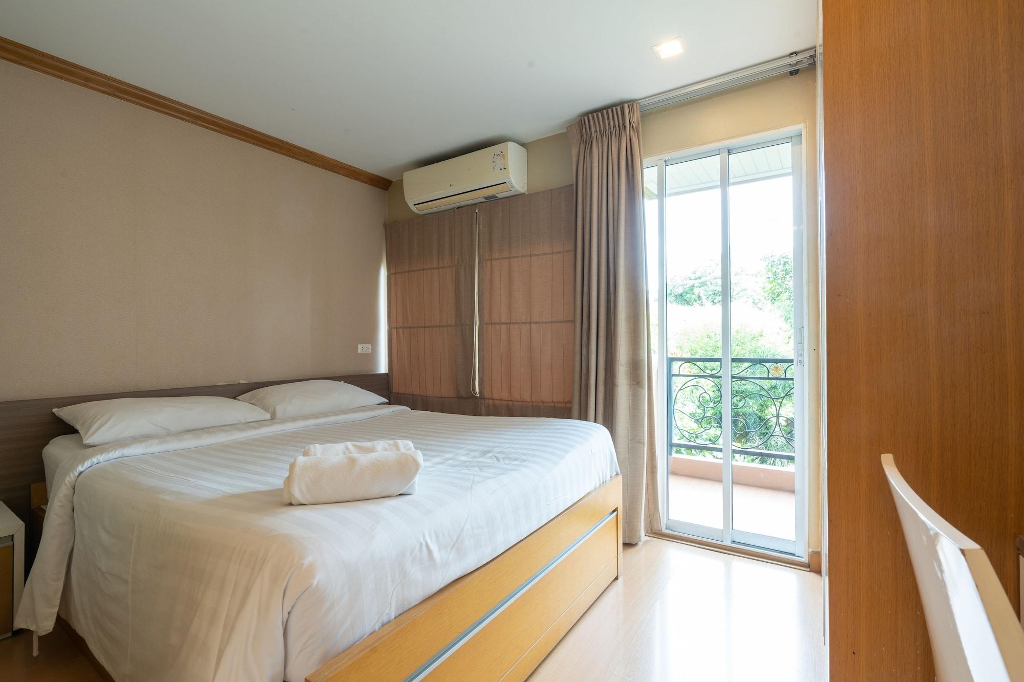 Greenview Ekkamai10 Suite Bangkok Exterior foto